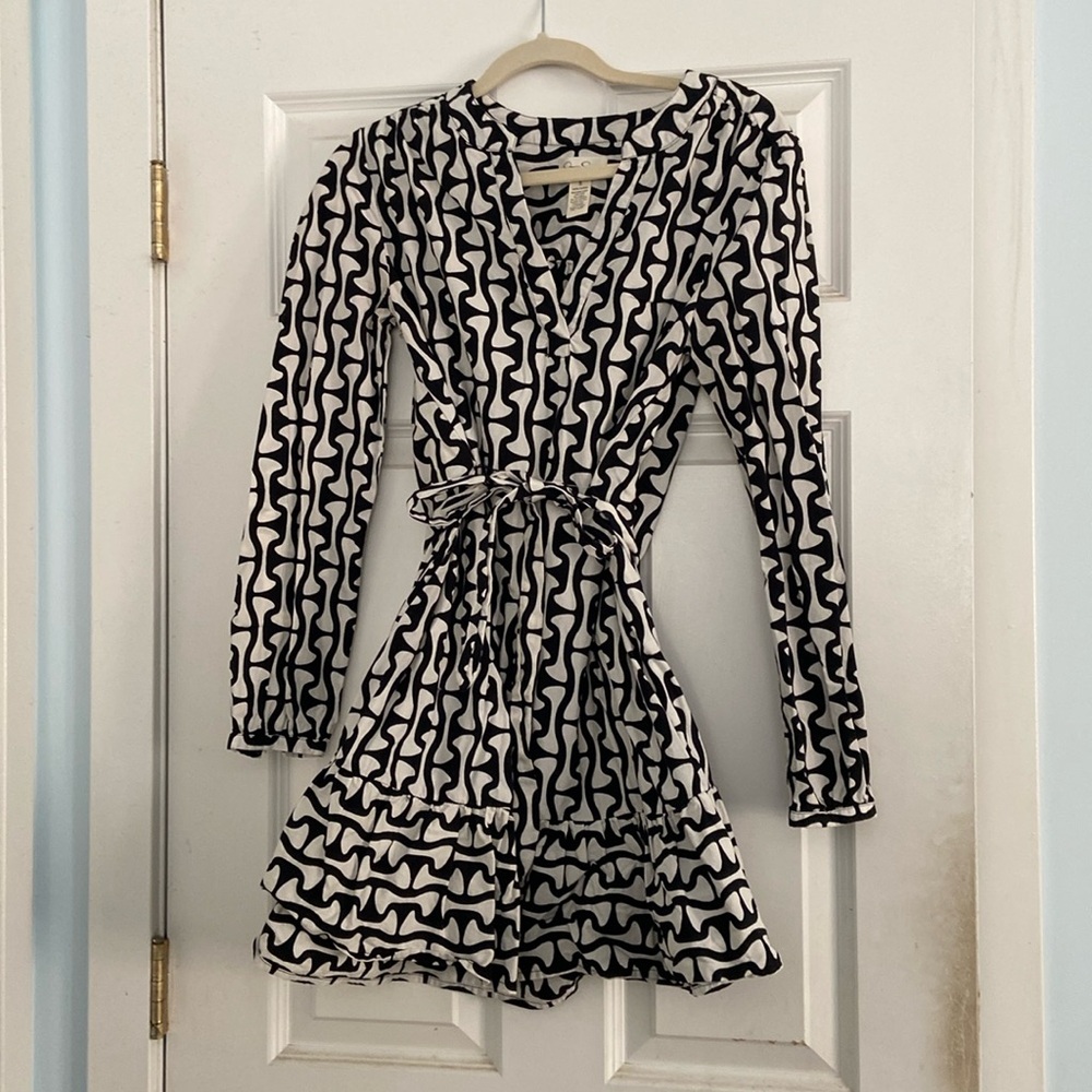 Dress with ruffle skirt